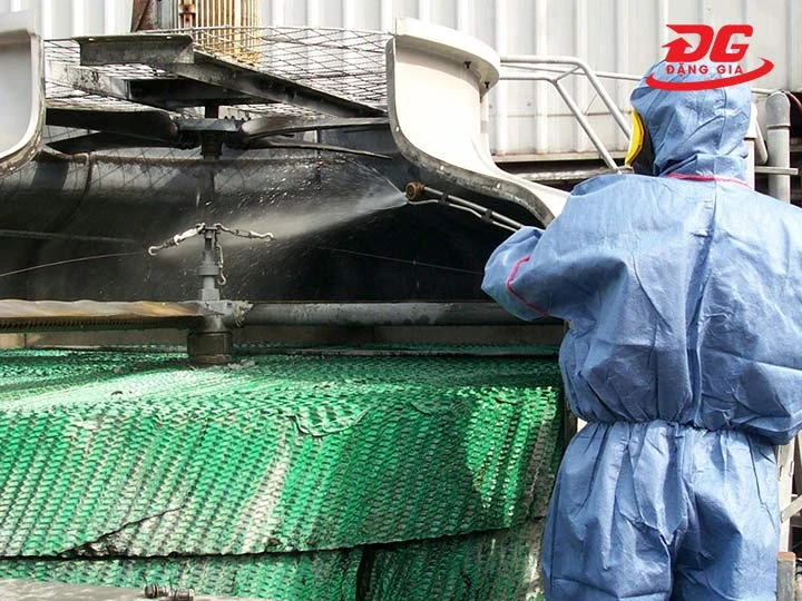 vệ sinh định kỳ tháp Tashin