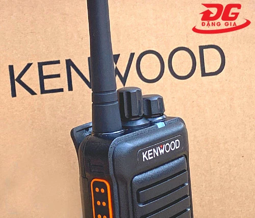 bộ đàm liên lạc cầm tay Kenwood D600