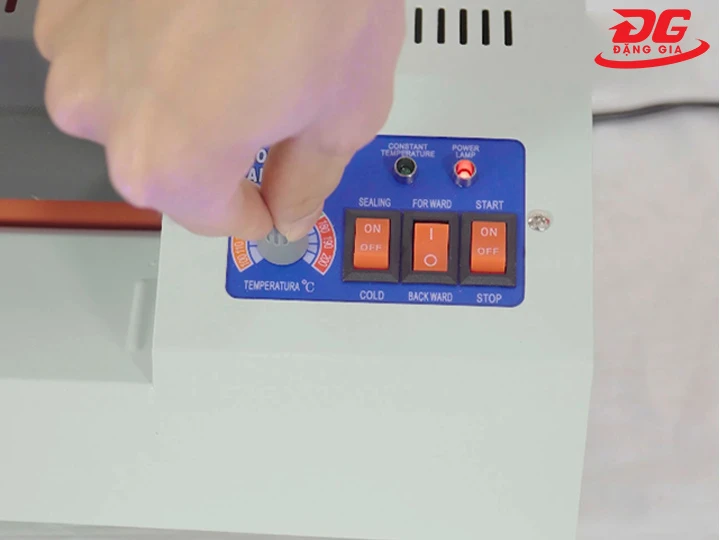 Cái nhiệt độ máy ép plastic