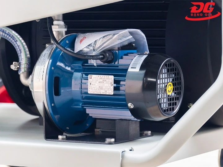 máy xịt áp lực