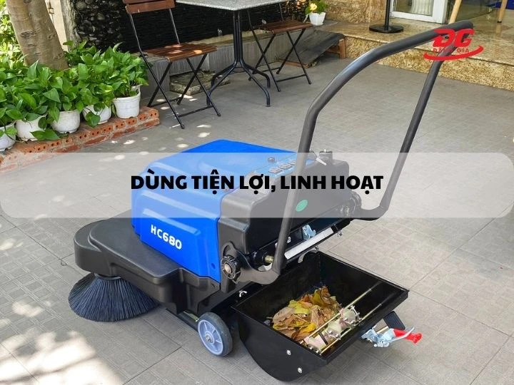 Máy quét rác đẩy tay tiện lợi