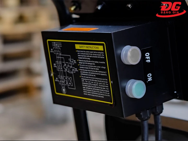 hộp công tắc máy rửa xe áp lực