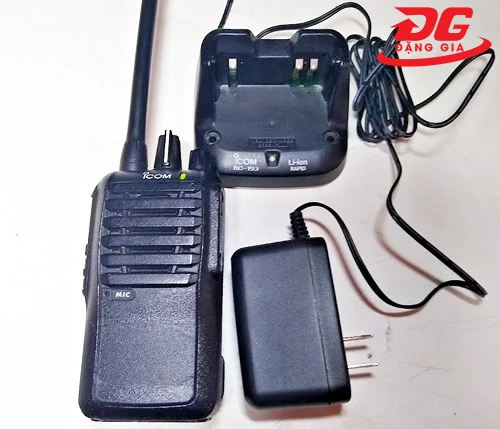 máy bộ đàm liên lạc cầm tay Icom IC-F4002