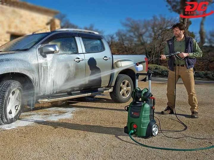 máy rửa xe oto cao áp