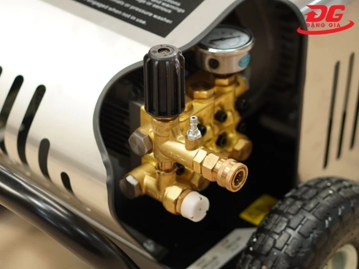 Phụ kiện máy rửa xe đầu bơm