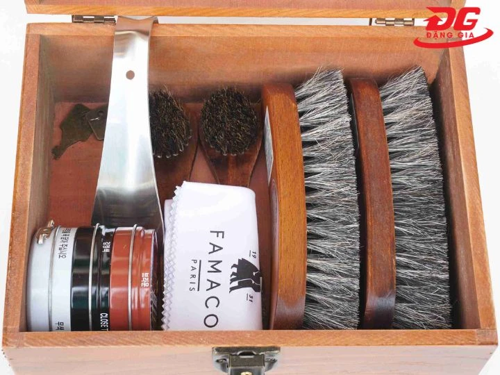 Hướng dẫn bảo quản xi đánh giày nâu
