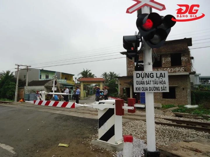 cơ chế vận hành Barie chắn tàu