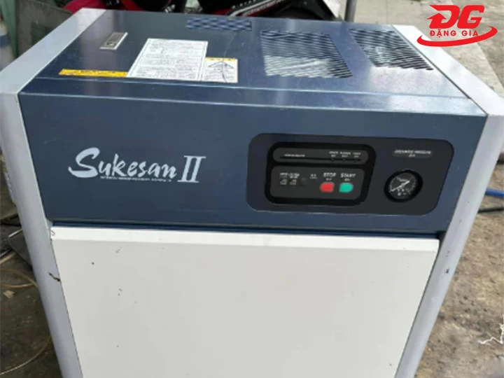 Tìm hiểu máy nén khí trục vít 5HP Kobelco Sukesan II
