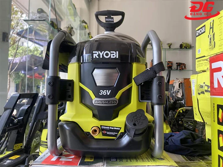 áy rửa xe pin Ryobi 36V model RPW 3600