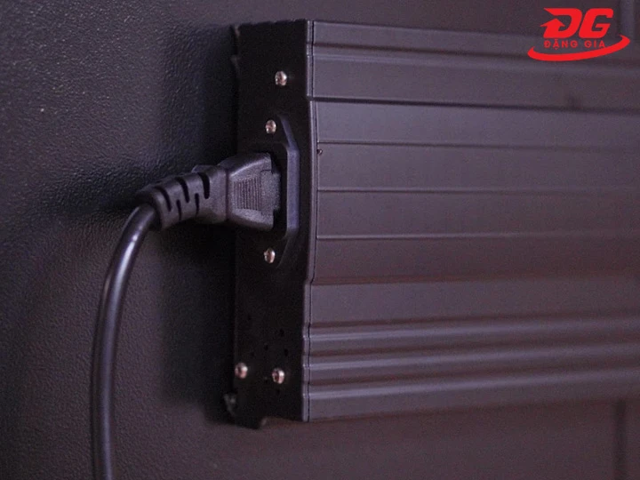 Tủ không vào điện hoặc nguồn yếu