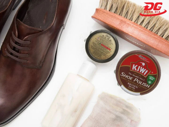 Thông tin về xi đánh giày nâu