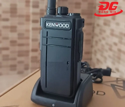 bộ đàm cầm tay Kenwood TK-P330