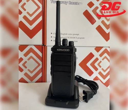 bộ đàm cầm tay Kenwood TK-P771