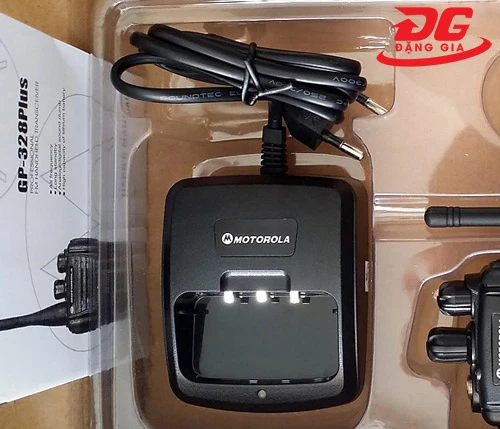 sạc pin bộ đàm liên lạc Motorola GP-328 Plus