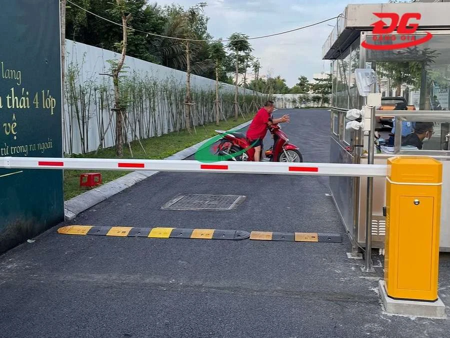 Cổng Barrier trạm thu phí BS-306
