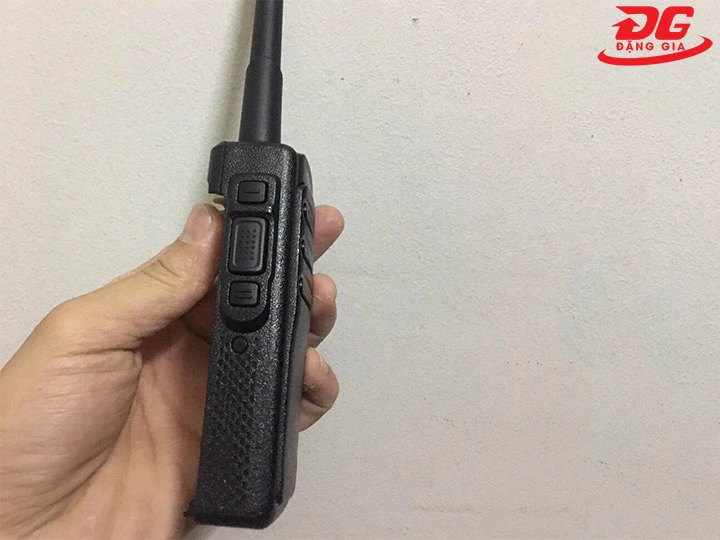 Bộ đàm Motorola GP 344 tinh gọn, linh hoạt