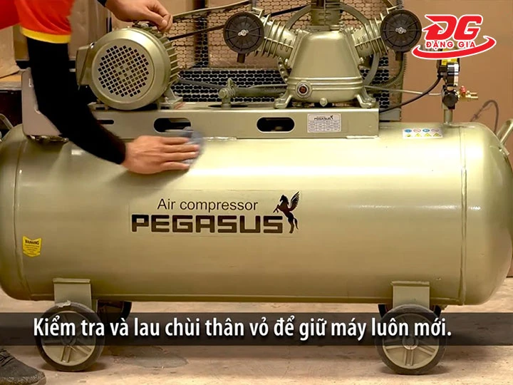 lau máy nén khí piston thường xuyên