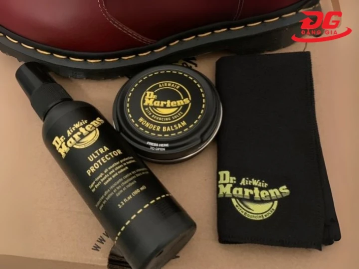Điểm cần nhớ khi sử dụng xi đánh giày Dr. Martens