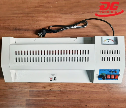 máy ép nhựa plastic Bosser EH 450