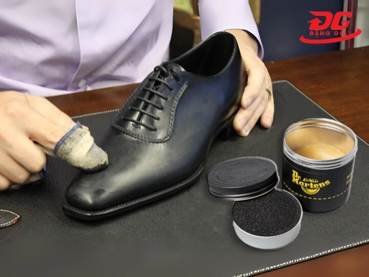 Những hạn chế của xi đánh giày Dr Martens 