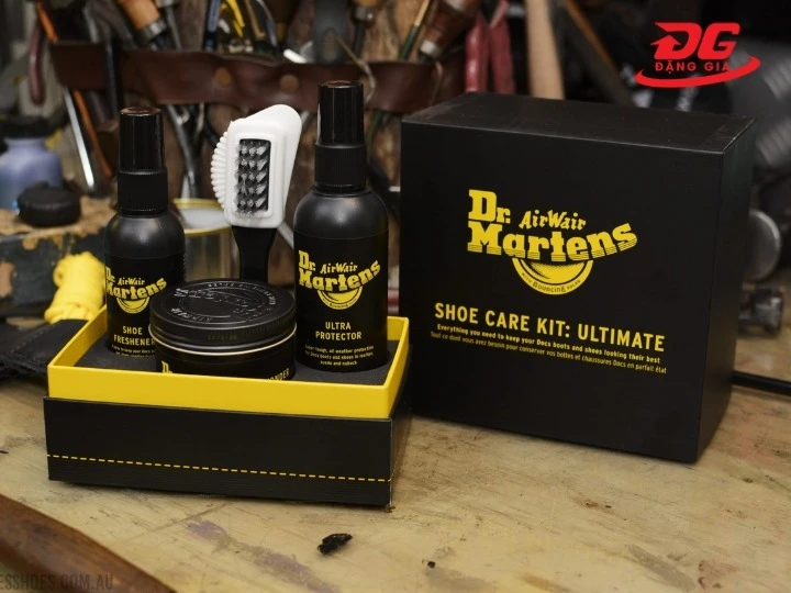 Dr Martens Shoe Care kit