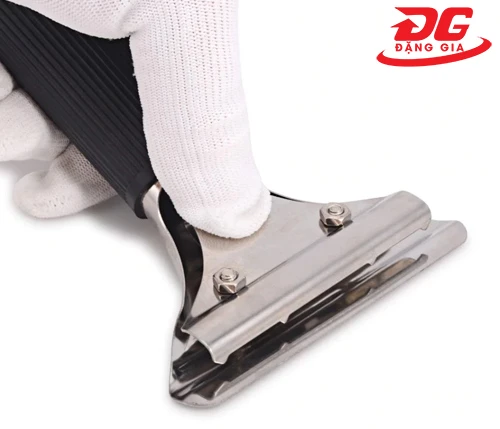 dao cạo vệ sinh kính