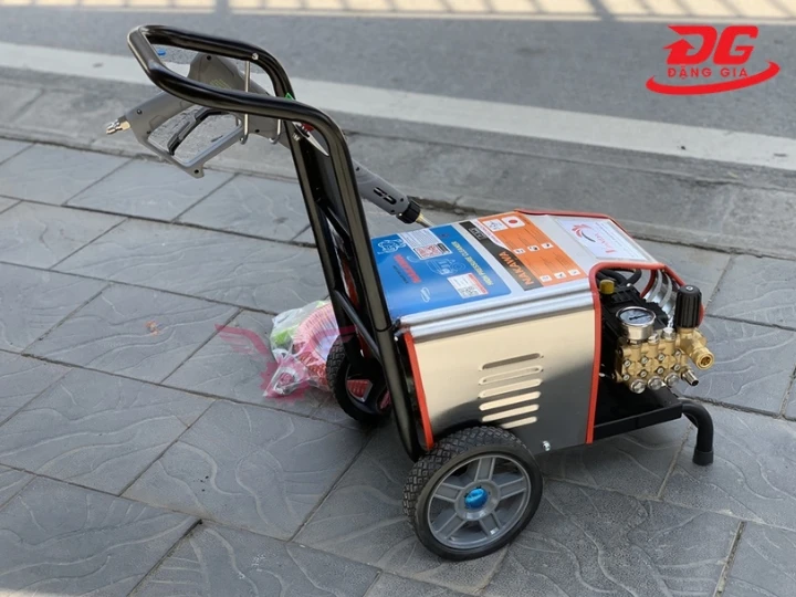Máy rửa xe cao áp 2500W Nakawa TX-25