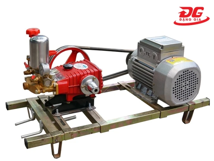 Máy rửa xe dây đại Nakawa NK3048