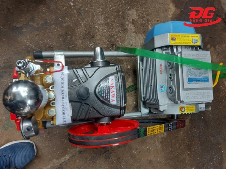 Máy xịt rửa xe Nakawa NK 38