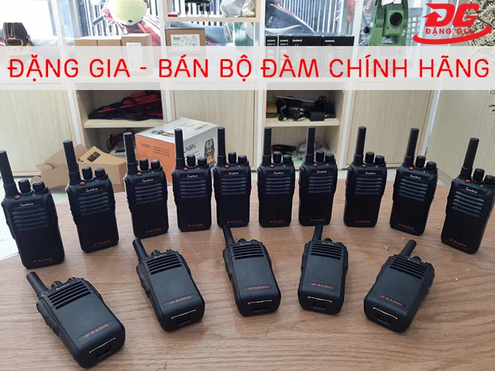 Mua máy bộ đàm cầm tay chính hãng tại Đặng Gia