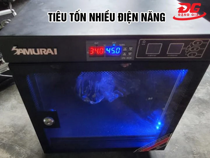 Tủ chống ẩm tốn điện