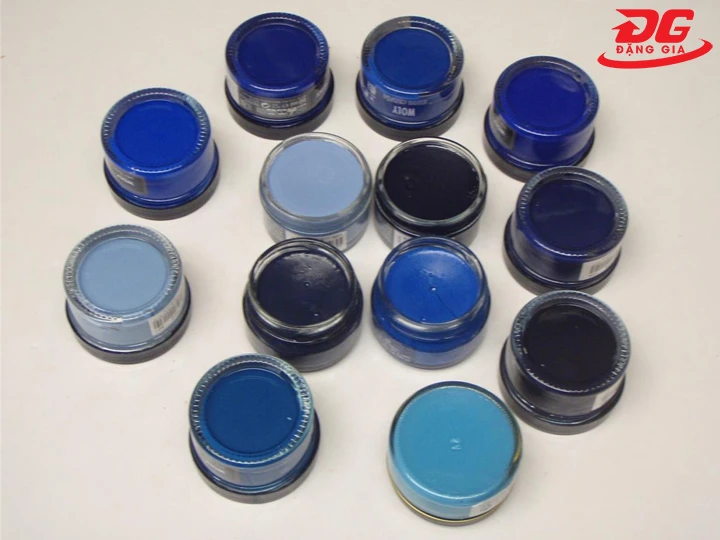 Các loại xi đánh giày màu xanh