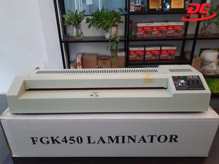 Chọn máy ép plastic đa năng có chế độ bảo hành