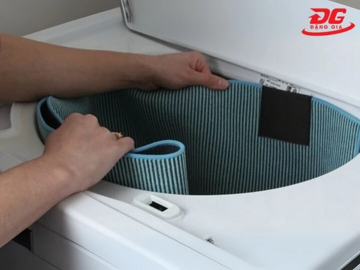 Giảm thiểu công sức khi giặt thảm Yoga bằng máy giặt thảm