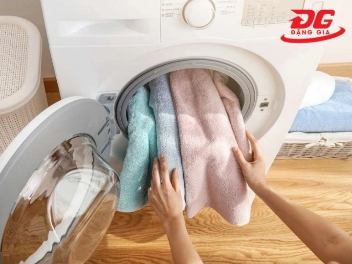 Luôn nhớ vệ sinh thảm Yoga đều đặn