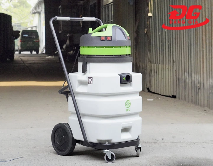 máy hút bụi IPC