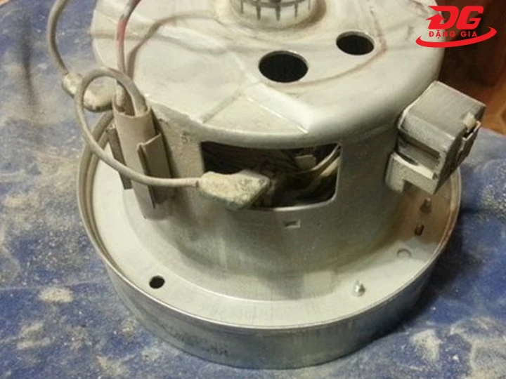 Vệ sinh, bảo trì & kéo dài tuổi thọ motor máy hút bụi 2000W