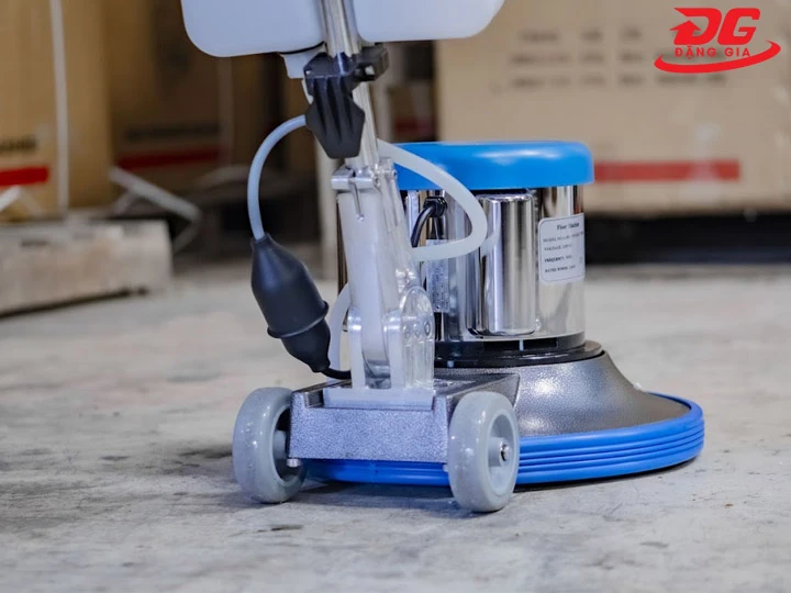 Bánh xe máy chà sàn Kumisai KMS 522