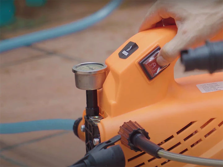 kiểm tra máy rửa xe mini 