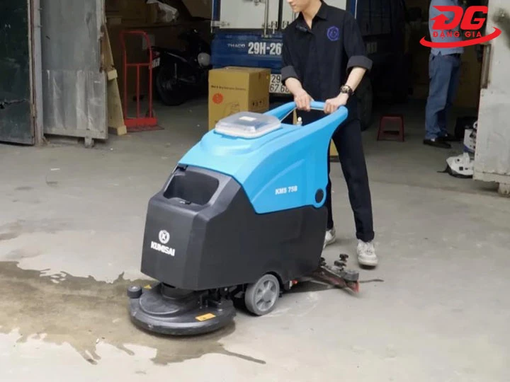 máy chà sàn liên hợp Kumisai KMS 75B hiệu quả cao