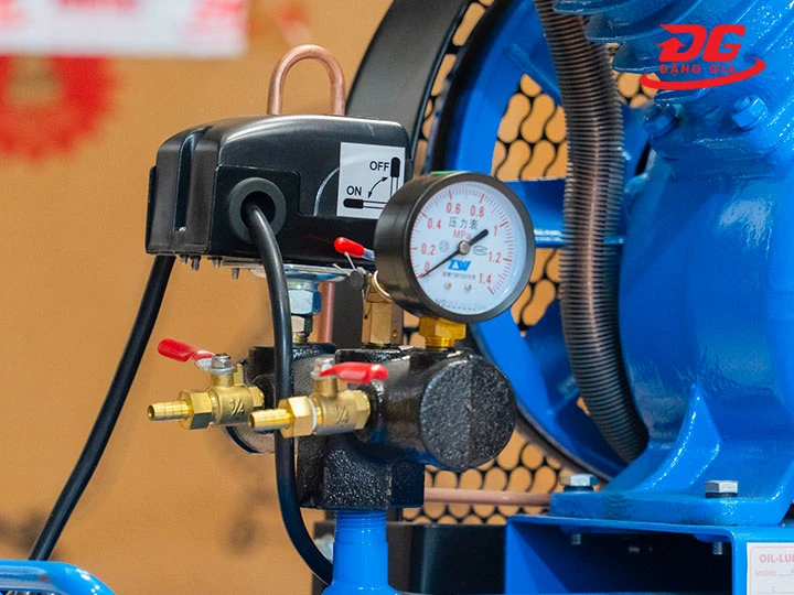 Rơ le áp suất máy nén khí