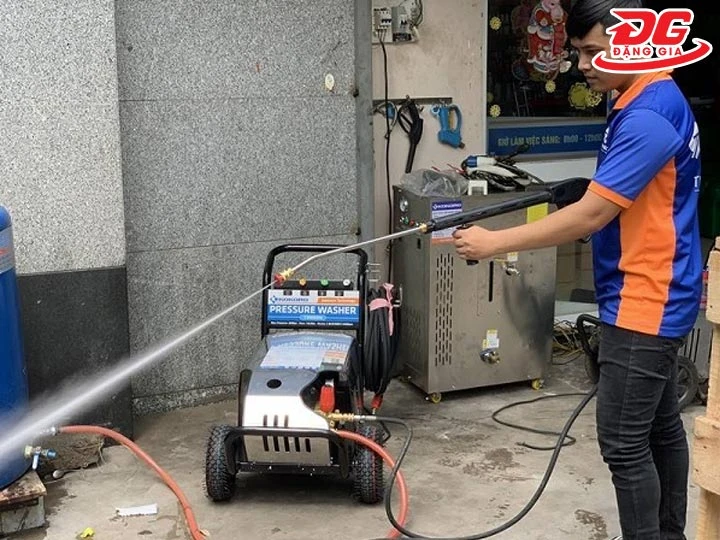 Áp không hồi dù nhả cò máy