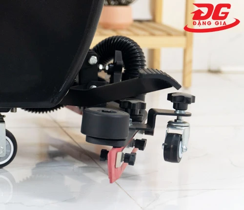 cần gạt nước máy chà mặt sàn liên hợp