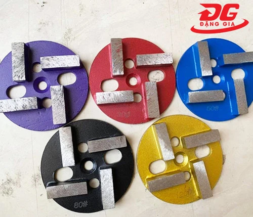 đĩa mài nền bê tông công nghiệp 4 lưỡi SF07