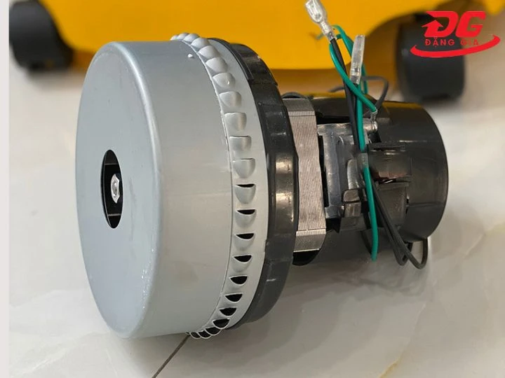 Động cơ motor của máy hút bụi công nghiệp