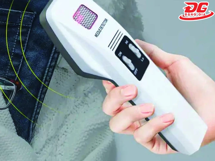 Máy hoạt động ồn ào, tín hiệu báo sai lệch