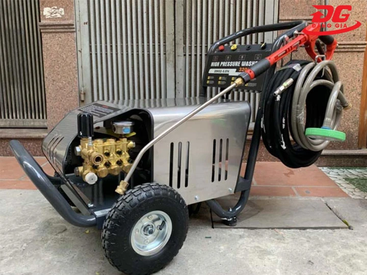 máy rửa xe piston