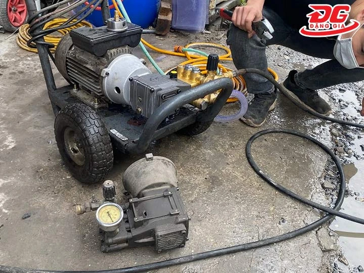 Motor chạy nhưng máy không ra nước