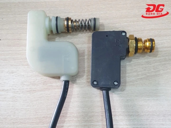 Tìm hiểu rơ le tự ngắt của máy rửa xe