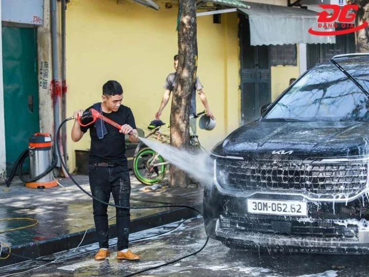 Rơ le tự ngắt của máy rửa xe giúp rửa sạch nhanh